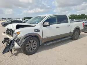 Nissan Titan 5.6L 8 2017