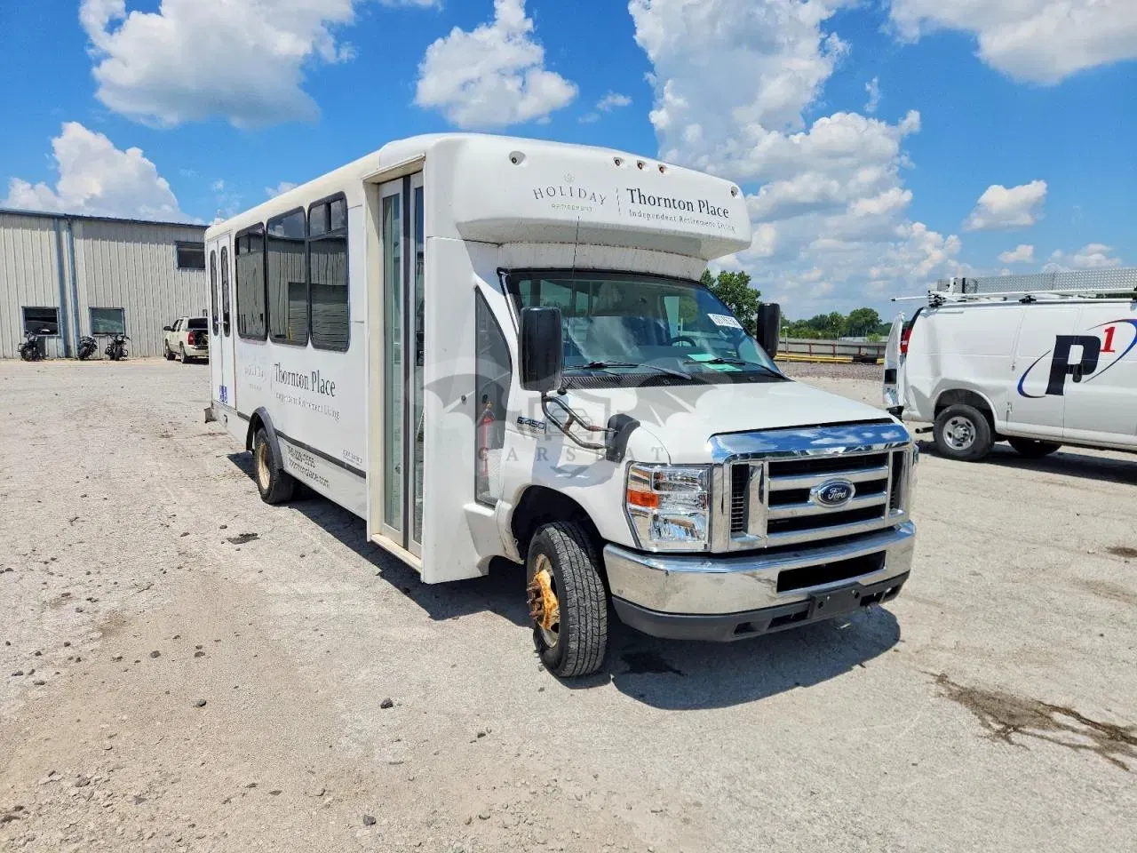 Ford Econoline 6.8L 10 2017