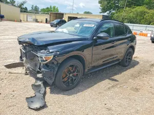 Alfa Romeo Stelvio 2.0L 4 2020