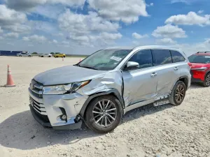Toyota Highlander 3.5L 6 2018