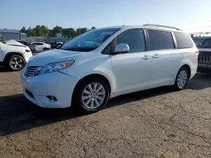 Toyota Sienna 3.5L 6 2014