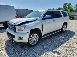 Toyota Sequoia 5.7L 8 2017