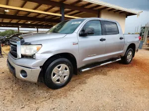 Toyota Tundra 5.7L 8 2011