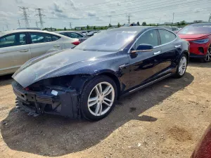 Tesla Model S 2015