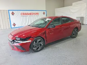 Hyundai Elantra 2.0L 4 2025