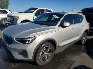 Volvo XC40 2.0L 4 2024