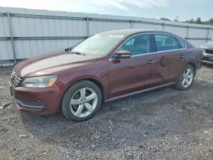 Volkswagen Passat 2.0L 4 2013