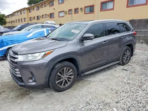 Toyota Highlander 3.5L 6 2019