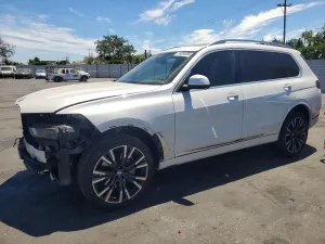 BMW X7 3.0L 6 2024