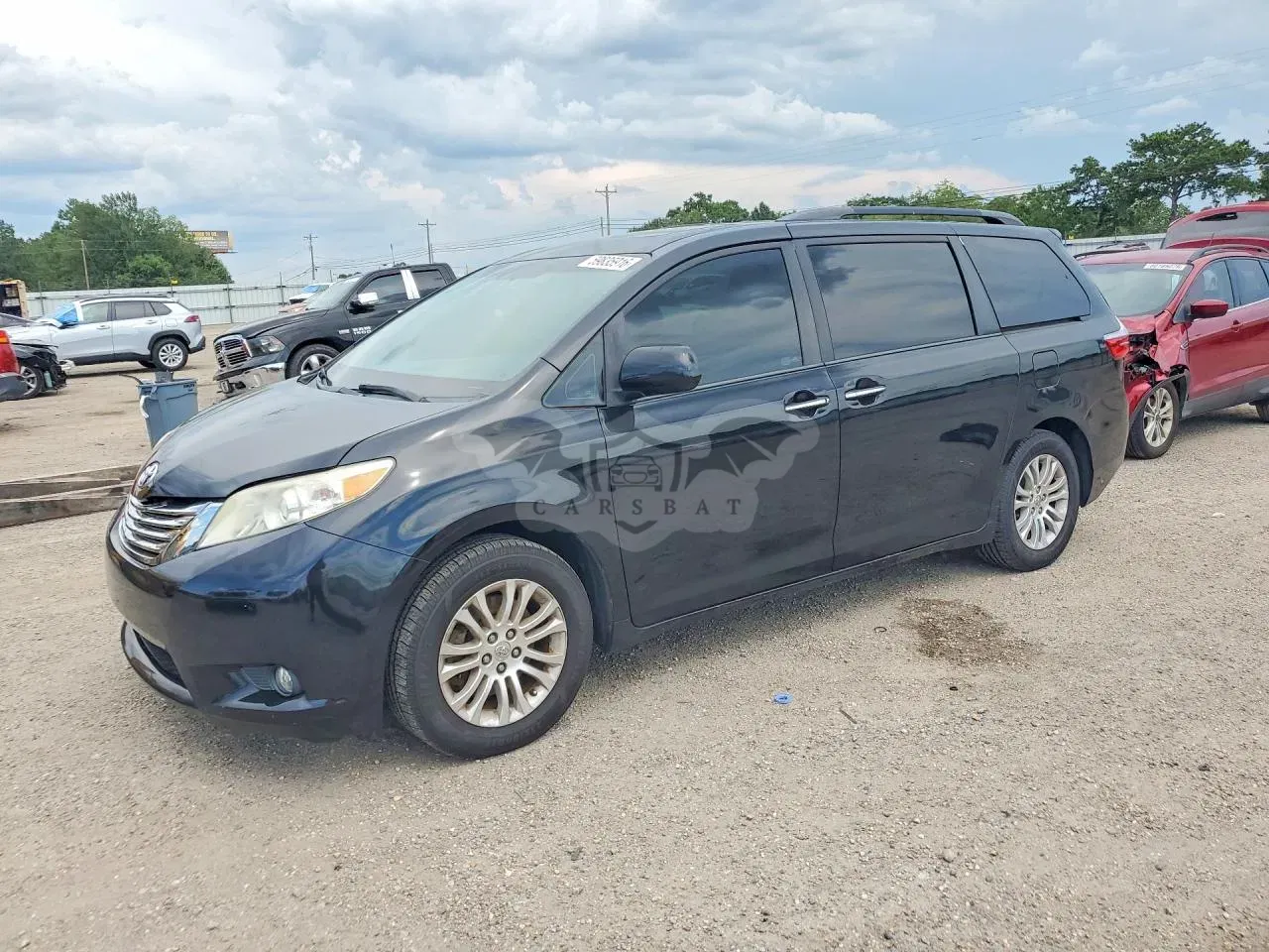 Toyota Sienna 3.5L 6 2015