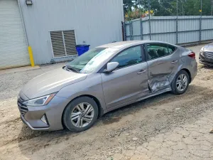 Hyundai Elantra 2.0L 4 2020