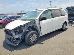 Toyota Sienna 3.3L 6 2005