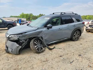 Nissan Pathfinder 3.5L 6 2025
