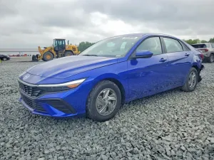 Hyundai Elantra 2.0L 4 2026