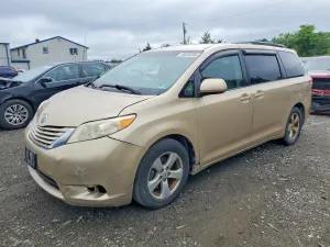Toyota Sienna 3.5L 6 2011