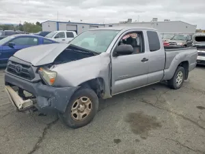 Toyota Tacoma 2.7L 4 2015