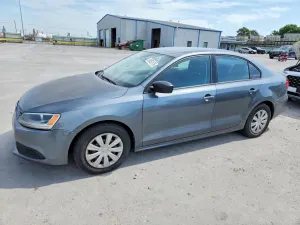 Volkswagen Jetta 2.0L 4 2012