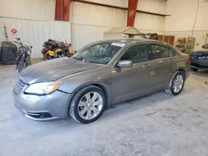 Chrysler 200 2.4L 4 2013