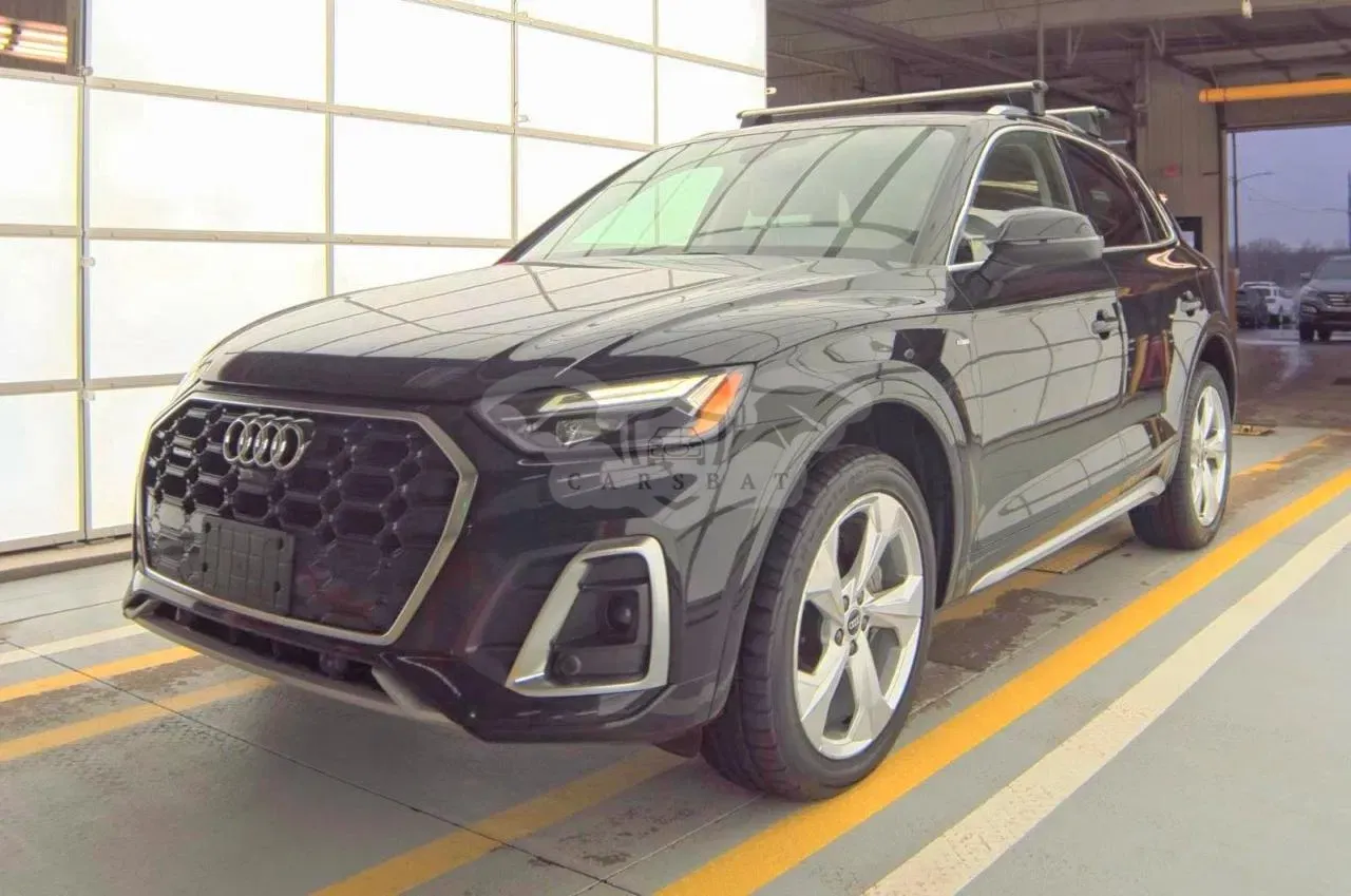 Audi Q5 2.0L 4 2022