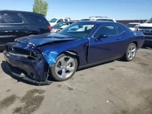 Dodge Challenger 5.7L 8 2013