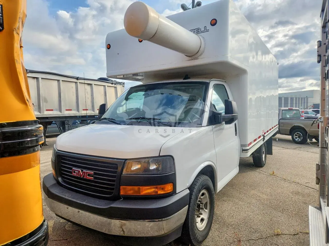 GMC Savana 6.6L 8 2022