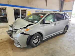 Toyota Sienna 3.5L 6 2019