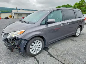 Toyota Sienna 3.5L 6 2017