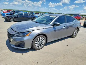 Nissan Altima 2.5L 4 2025