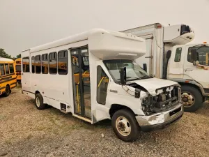 Ford Econoline 6.8L 10 2019