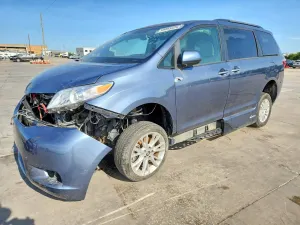 Toyota Sienna 3.5L 6 2017
