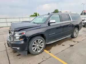 Chevrolet Suburban 5.3L 8 2015