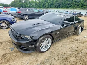 Ford Mustang 5.0L 8 2014
