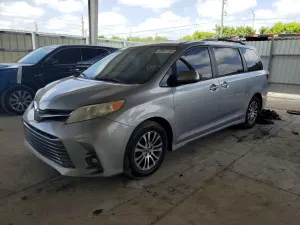 Toyota Sienna 3.5L 6 2018