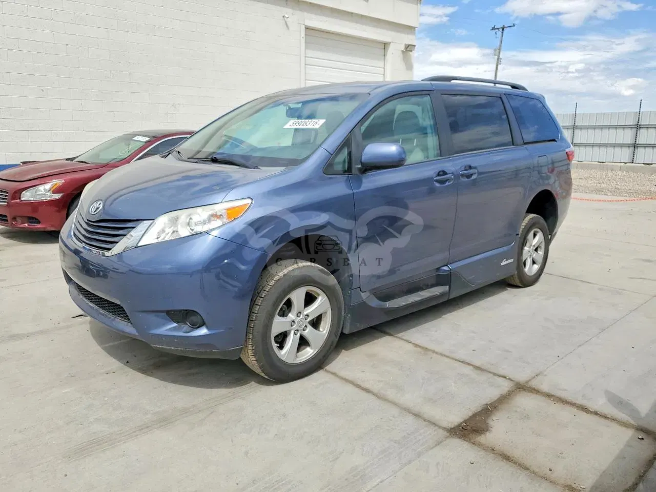 Toyota Sienna 3.5L 6 2015