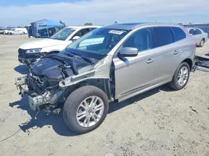 Volvo XC60 2.0L 4 2015