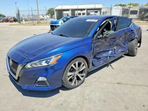 Nissan Altima 2.5L 4 2021