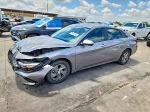 Hyundai Elantra 2.0L 4 2025
