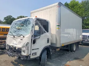 Isuzu NPR 6.6L 8 2023