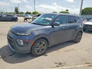 Kia Soul 2.0L 4 2021