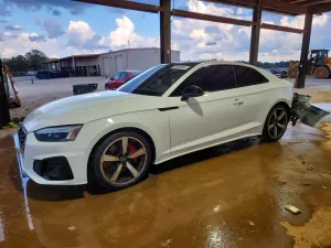 Audi A5 2.0L 4 2024