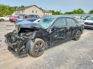 Hyundai Elantra 2.0L 4 2023