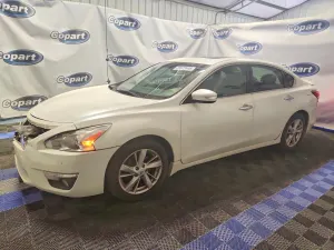 Nissan Altima 2.5L 4 2015