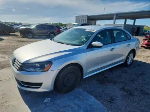 Volkswagen Passat 1.8L 4 2014