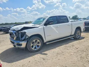 RAM 1500 5.7L 8 2019