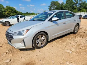 Hyundai Elantra 2.0L 4 2019