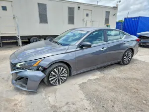 Nissan Altima 2.5L 4 2025