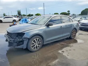 Volkswagen Jetta 1.4L 4 2017
