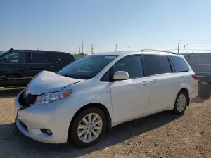 Toyota Sienna 3.5L 6 2016