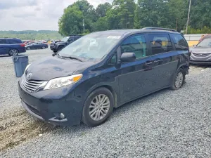 Toyota Sienna 3.5L 6 2017