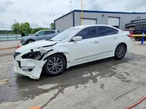 Nissan Altima 2.5L 4 2015